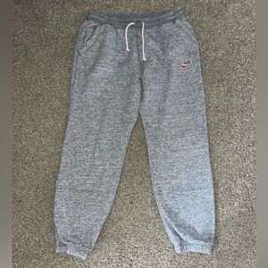 Nike Sportswear Heritage Men's Sweatpants